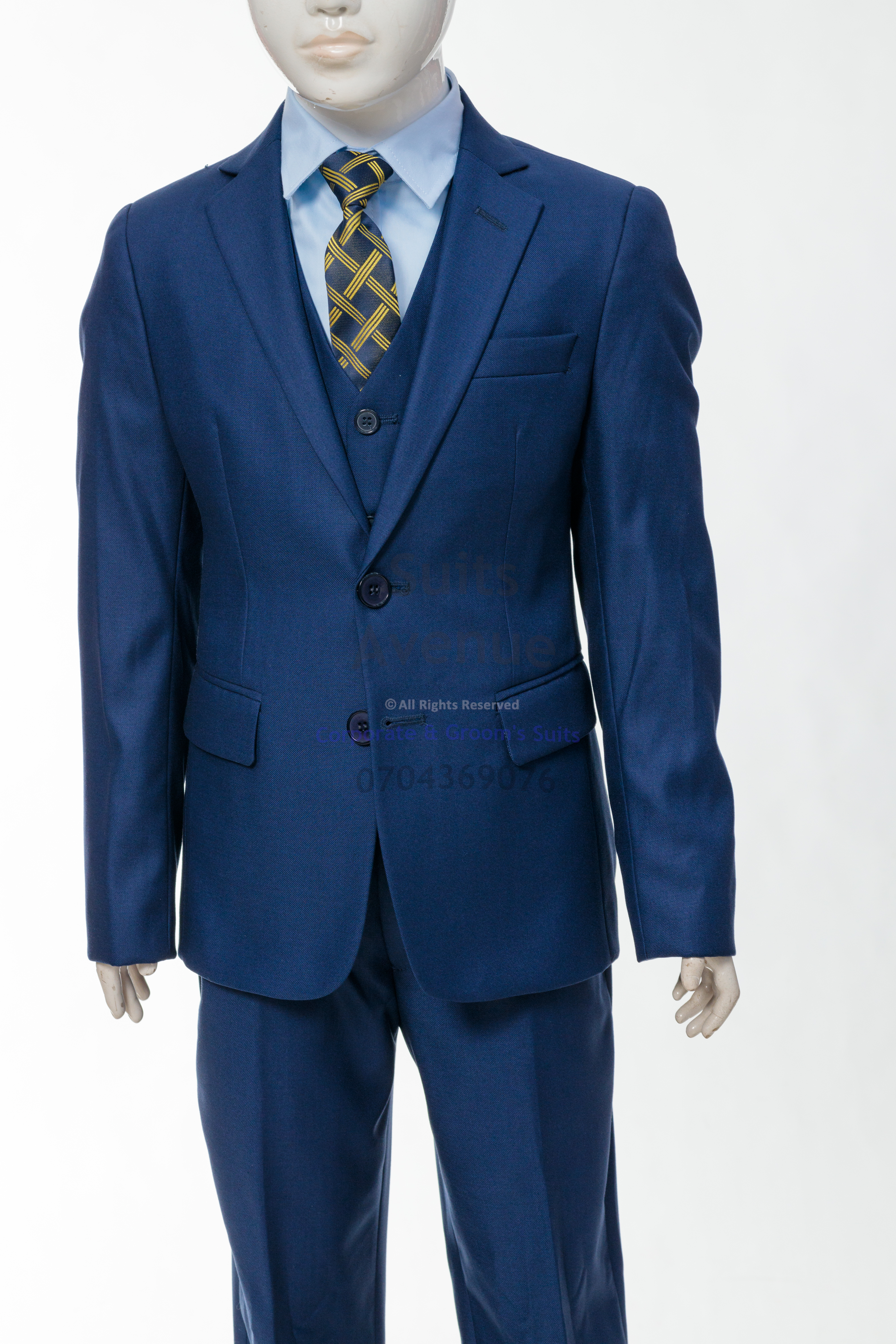 Modern boys' blazer and pant set from Suits Avenue, showcasing sleek design and superior Turkish craftsmanship.