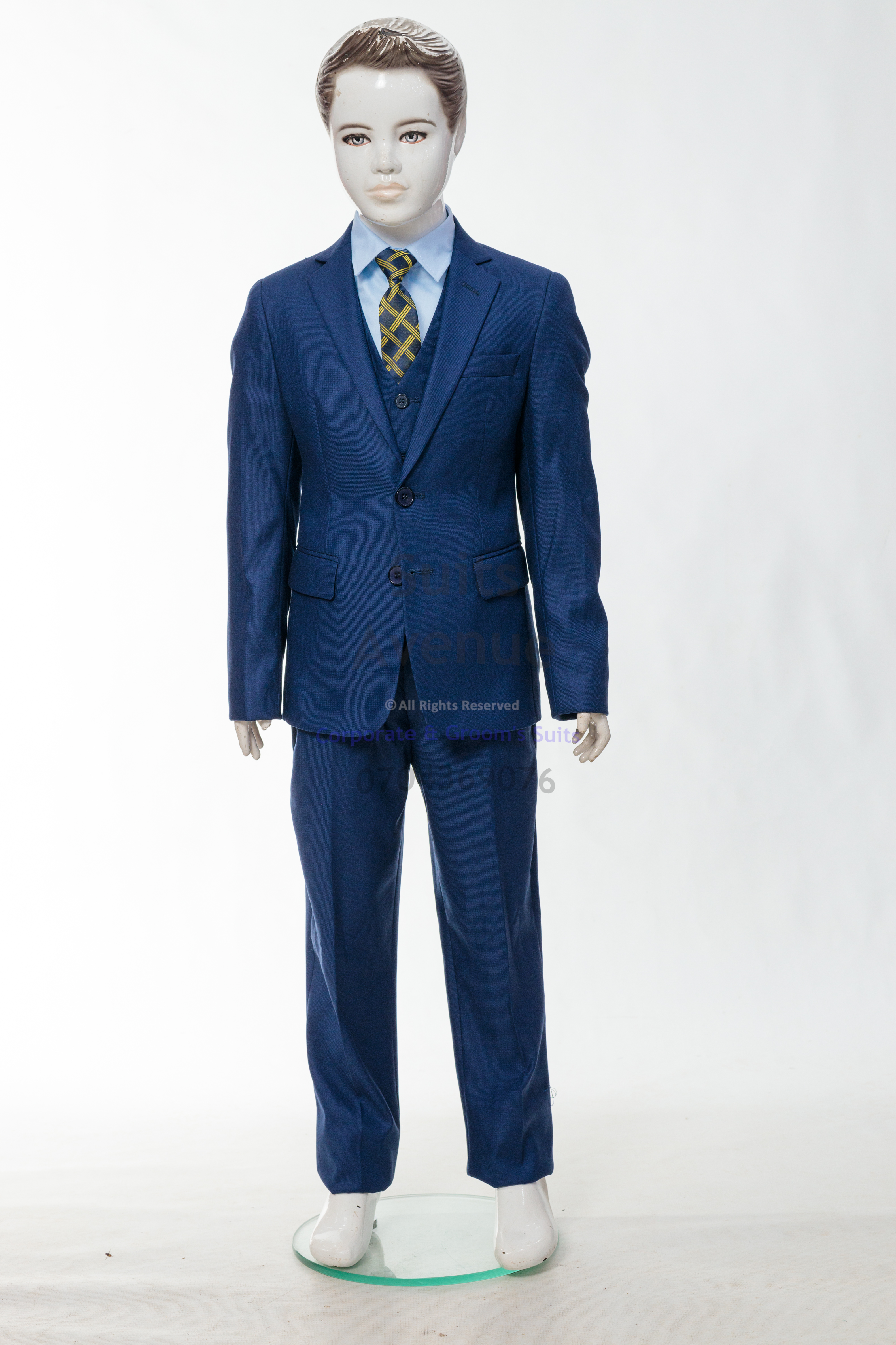 Elegant boys' wool suit from Suits Avenue, crafted from high-quality wool for comfort and sophistication.