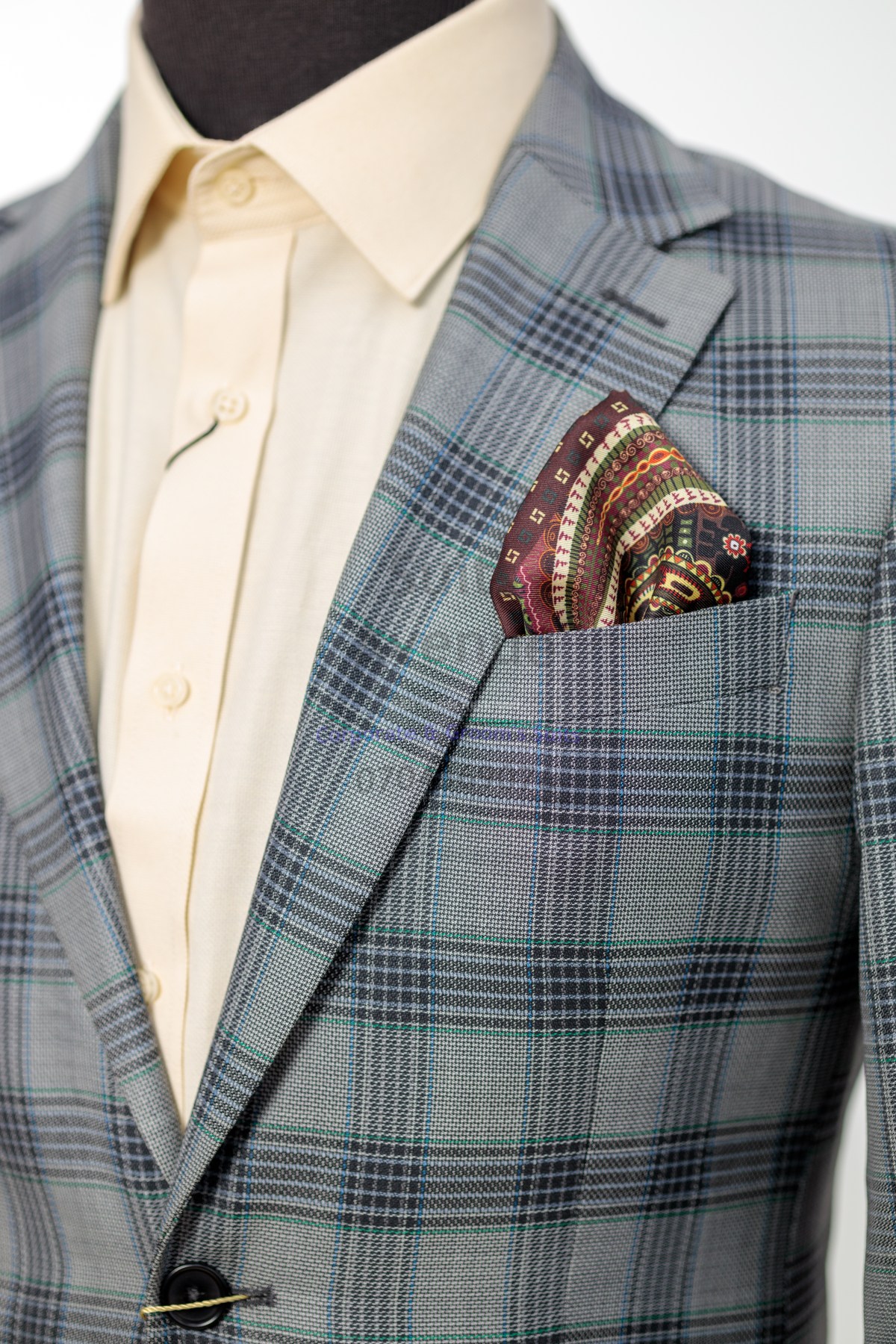 Why Choose Blazers from Suits Avenue in Kampala?