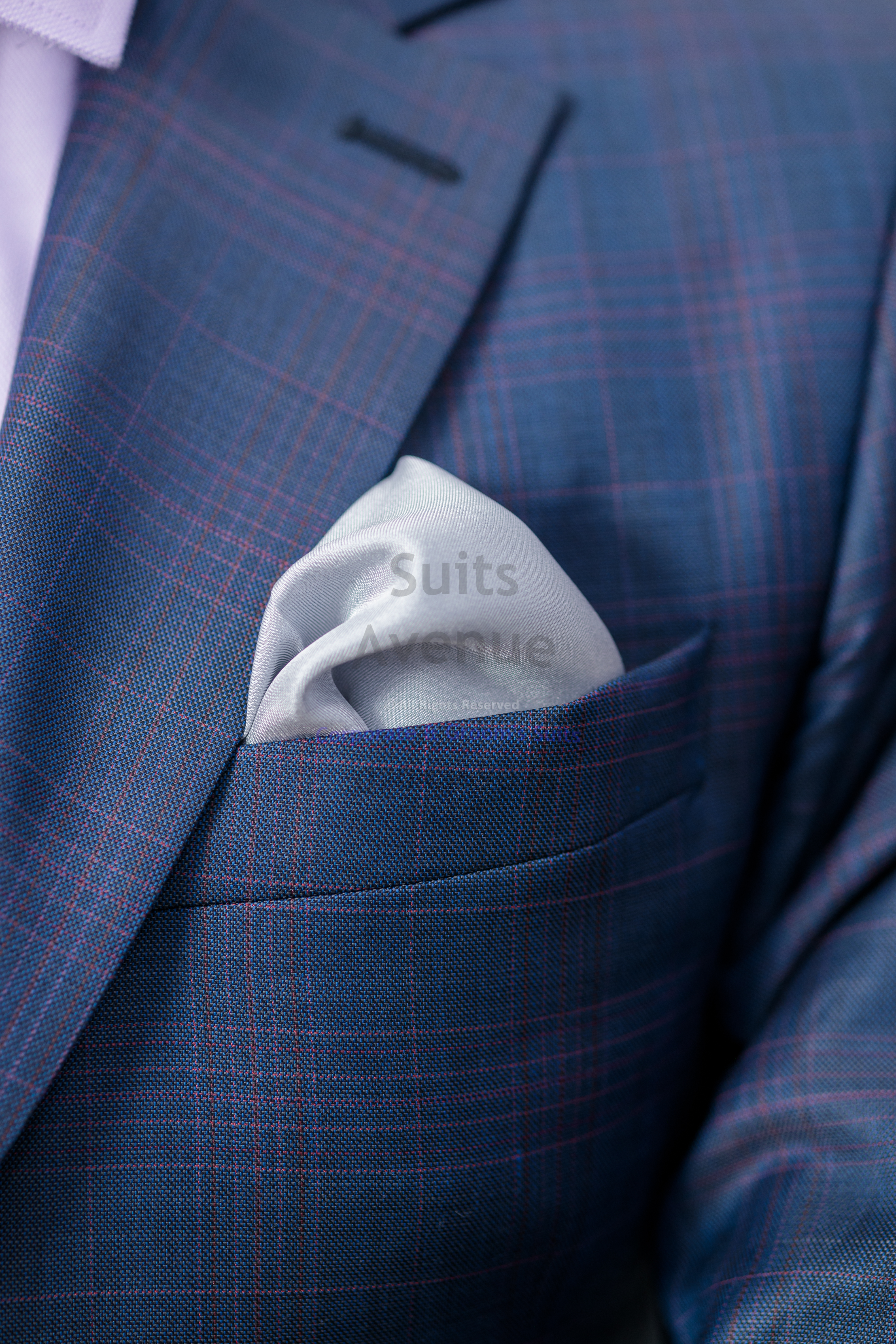 Learn how to choose a men’s blazer at a menswear boutique in Kampala, Uganda—fit, fabric, and style tips for a sharp, durable look. — Part 2