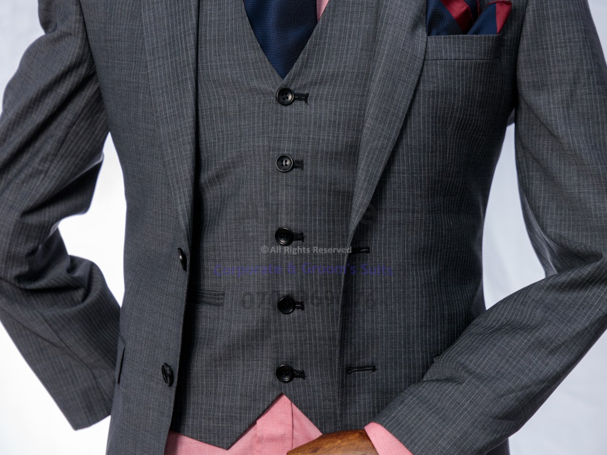 How to Choose Wool Suits for Men in Uganda: Best Fits in Kampala