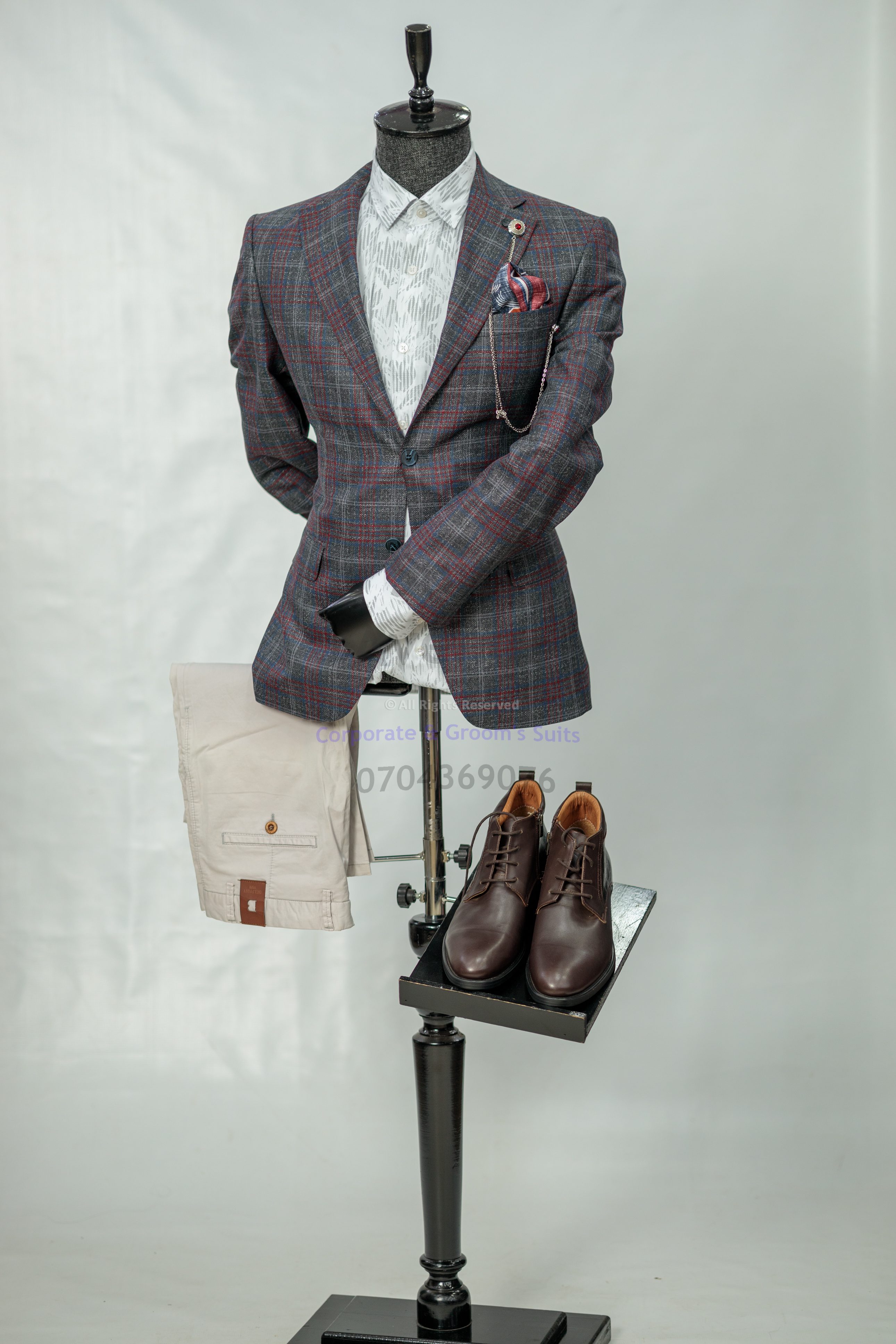 Learn smart casual blazer tips for Kampala professionals: fit, colors, trouser and shirt pairing, plus shoe choices for a polished look in Kampala, UG. — Part 2